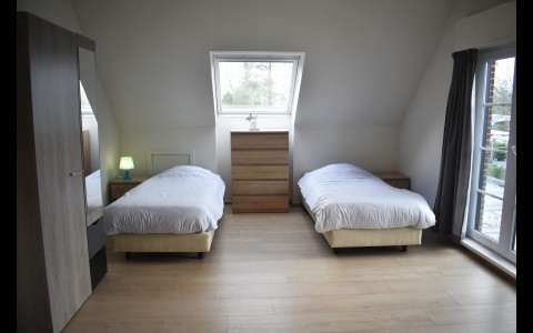 Slaapkamer boven - 1.JPG